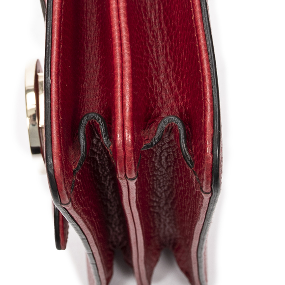 Gucci Small Interlocking GG Chain Crossbody - Picture 8 of 10